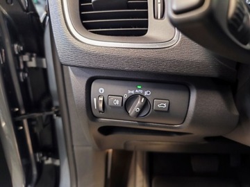 Volvo V40 II Hatchback Facelifting 2.0 D2 120KM 2019 Volvo V40 2.0, 120 KM, Automat, Nawi, Kamera,, zdjęcie 15