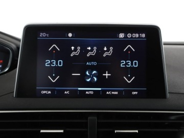 Peugeot 3008 II Crossover 1.2 PureTech 130KM 2018 Peugeot 3008 automat virtual cocpit półskóra, zdjęcie 24