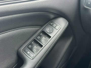 Mercedes Klasa B W246 Sports Tourer Facelifting 1.5 180 d BlueEFFICIENCY Edition 109KM 2016 Mercedes B 180 1.5 109KM 2016r. 108 tys. km, zdjęcie 11