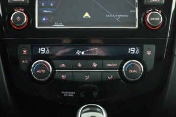 Nissan X-Trail III Terenowy Facelifting 1.3 DIG-T 160KM 2019 Nissan X-Trail 1.3 DIG-T, Salon Polska, zdjęcie 9