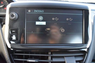 Peugeot 2008 I SUV Facelifting 1.2 PureTech 110KM 2018 Peugeot 2008 SalonPL 110KM Climatronic Nawigacja Smartlink Czujniki Park., zdjęcie 18