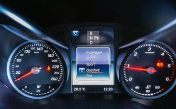 Mercedes Klasa C W205 2017 Mercedes-Benz Klasa C Mercedes-Benz C180d 1.6 Diesel 116KM, zdjęcie 23