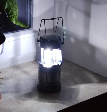 КЕМПИНГОВЫЙ ФОНАРЬ ДЛЯ ПАЛАТКИ ВЫЖИВАНИЯ, ИСПОЛЬЗУЮЩИЙСЯ НА БАТАРЕЯХ ААА