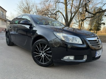 Opel Insignia I Sports Tourer 2.0 CDTI ECOTEC 160KM 2010 Opel Insignia Cosmo Sport Tour 2.0 CDTI 160KM Navi, zdjęcie 12