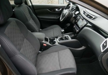 Nissan Qashqai II Crossover 1.6 DIG-T 163KM 2016 Nissan Qashqai Nissan Qashqai 1.6 DIG-T N-Connecta 1.6 Benzyna 163KM, zdjęcie 21