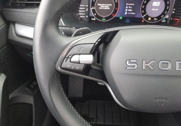 Skoda Octavia IV Liftback 1.5 TSI EVO 150KM 2024 Skoda Octavia SalonPL 1.5eTSI mHEV 150KM DSG Selection ASO Virtual Matrix, zdjęcie 17