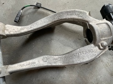 VOLVO XC60 II XC90 II V90 CC Amortyzator Pneumatyczny Lewy 31476850