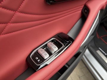 Omoda 9 1.5 T-GDI 537KM 2025 Omoda 9 Omoda 9 EXCLUSIVE Ink black czerwony srodek wyprzedaz rocznika 2025, zdjęcie 18