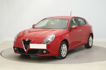 Alfa Romeo Giulietta Nuova II Hatchback 5d Facelifting 2016 1.4 TB 16v Mair 150KM 2017 Alfa Romeo Giulietta 1.4 T MultiAir, Salon Polska, zdjęcie 1