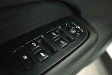 Volvo V60 II  Kombi 2.0 D4 190KM 2019 Volvo V60 Cross Country D4 2.0 AWD, Serwis ASO, zdjęcie 17