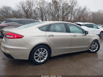 Ford Fusion 2019 Ford Fusion Hybrid Sel, 2019r., 2.0L 2.0 Benzyna 141KM, zdjęcie 4