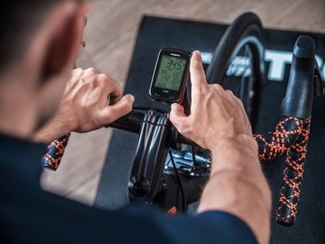 ВЕЛОСИПЕДНЫЙ КОМПЬЮТЕР GPS ANT+ СПИДОМЕТР