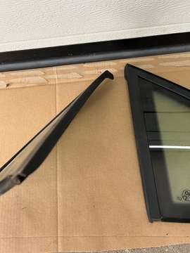 SEAT ARONA 20R SKLO (OKNO) KAROSERIE ZADNÍ 6F9845297J