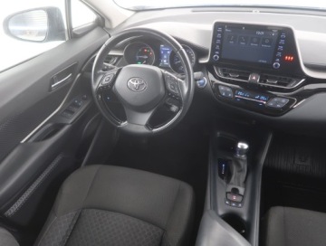 Toyota C-HR I Crossover Facelifting 1.8 Hybrid 122KM 2022 Toyota C-HR 1.8 Hybrid, Salon Polska, zdjęcie 5