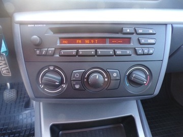 BMW Seria 1 E81/E87 Hatchback 5d E87 1.6 116i 115KM 2005 BMW 1 AUTO Z NIEMIEC 1.6 BENZ, zdjęcie 18