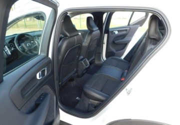 Volvo XC40 Crossover 2.0 D3 150KM 2019 Volvo XC 40 z Gwarancja Kamera Model 2020r 2.0 Diesel 150KM, zdjęcie 7