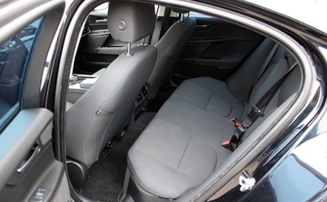 Jaguar XE Sedan 2.0 i4 180KM 2018 Jaguar XE Zarejestrowany Bezwypadkowy 2.0 Diesel 180KM, zdjęcie 13