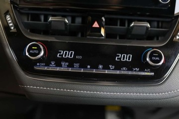 Toyota Corolla XII TS Kombi 1.8 Hybrid 122KM 2022 Toyota Corolla 1.8 Hybrid Comfort Business 1.8 Hybryda 122KM, zdjęcie 12