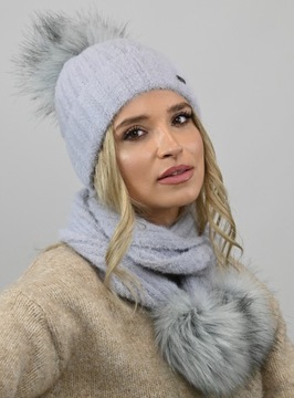 Серый набор шляпы + шарф два помпона D1