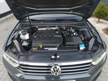 Volkswagen Passat B8 Variant 2.0 TDI BlueMotion SCR 150KM 2018 Volkswagen Passat 2.0 TDI 150KM Klimtron Navi, zdjęcie 27