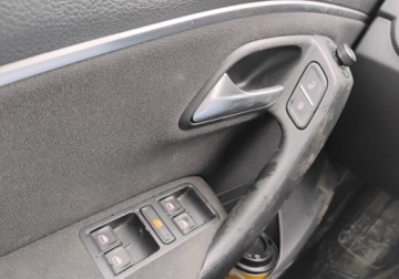 Volkswagen Polo V 2015 Volkswagen Polo 2015r, 1.2 Benzyna. Lekko uszkodzony prawy bok. Jezdzi., zdjęcie 8