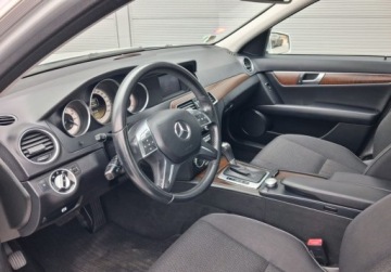 Mercedes Klasa C W204 Kombi T204 1.8 180 CGI BlueEFFICIENCY 156KM 2012 Mercedes-Benz Klasa C bezwypadekz Niemiecjedzie jak nowe 1.8 Benzyna, zdjęcie 15
