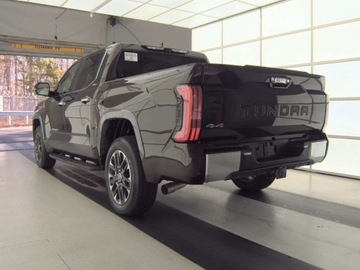 Toyota Tundra II 2024 Toyota Tundra Limited Crewmax Short Bed 2024 3.4 Benzyna 389KM, zdjęcie 2