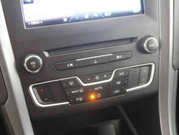 Ford Mondeo V Liftback 1.6 TDCi 115KM 2015 Ford Mondeo 1.6 TDCi, Navi, Klima, Klimatronic, zdjęcie 11