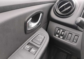 Renault Clio IV Hatchback 5d ENERGY dCi 90KM 2016 Renault Clio 122016r. 1.5 DCI. Lekko uszkodzony lewy przod i bok. Jezdzi., zdjęcie 9