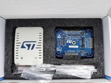 Programator ST-LINK/V3SET do STM8 i STM32