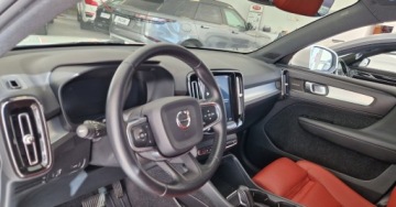Volvo XC40 Crossover 2.0 D4 190KM 2018 Volvo XC 40 2.0d 190KM AWD 4x4 Salon PL Momentum 2.0 Diesel 190KM, zdjęcie 37