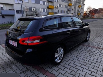 Peugeot 308 II SW Facelifting 1.2 PureTech 130KM 2019 Peugeot 308 1.2 PureTech 130 GPF Stop &amp; Start Active Business-Paket 2019r, zdjęcie 5