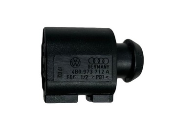 OPRAWKA WTYCZKI 4 PINY CZARNA 4B0973712A