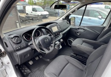 Opel Vivaro B 2017 Opel Vivaro 1.6CDTI 145KM L2H1 Klima Navi Kamera 8 osob Stan Bdb ZAREJESTR, zdjęcie 13