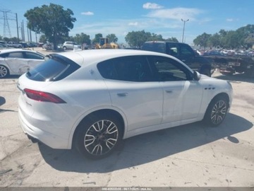 Maserati 2024 Maserati Grecale 2024r., 4x4, 2.0L 2.0 Benzyna 296KM, zdjęcie 4