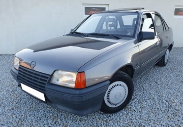 Opel Kadett E Sedan 1.3 N 60KM 1988 Opel Kadett Sliczny 1.3 LS Benzyna WYJATKOWY S...