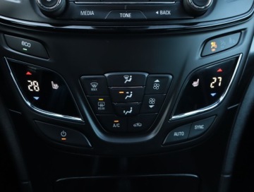 Opel Insignia I Sports Tourer Facelifting 1.4 Turbo ECOTEC LPG 140KM 2014 Opel Insignia 1.4 Turbo, Navi, Xenon, Bi-Xenon, zdjęcie 12