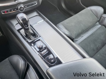 Volvo XC60 II Crossover D3 150KM 2018 Volvo XC 60 PL Salon R-Design D3 150KM Manual Czuj, zdjęcie 27