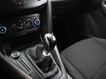 Ford Focus III Kombi Facelifting 1.6 TDCi 95KM 2015 Ford Focus 1.6 TDCi, Salon Polska, Serwis ASO, zdjęcie 12