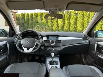 Renault Laguna III Grandtour 2.0 16v 140KM 2009 Renault Laguna 2.0 Privilege 140KM 2009r, zdjęcie 2