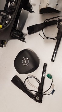 OPEL CORSA E DESKA KONSOLA AIRBAG PASY ORGINAL