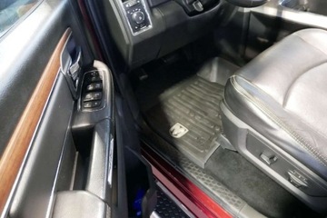 Dodge Ram IV 5.7 V8 390KM 2017 Dodge RAM Laramie1500V8HEMI5.7 Hak 390KM 4x4 Szyberdach Wentyl Alpine Navi, zdjęcie 21