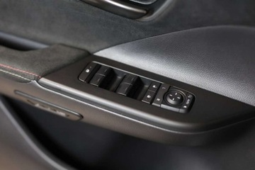 Toyota C-HR II SUV 2.0 Hybrid Dynamic Force 197KM 2024 Toyota C-HR 2.0 Hybrid Dynamic Force GR Sport 2.0 Hybryda 197KM, zdjęcie 10