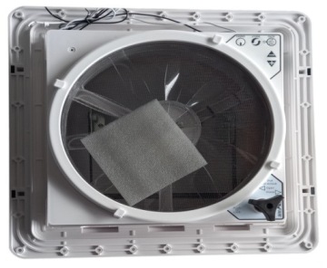 Окно в крыше 40x40 Maxfan белое 12V с вентилятором