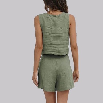 Повседневные приталенные льняные шорты-двойки с укороченным топом для лета.