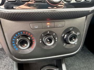 Fiat Punto Grande Punto Hatchback 5d 1.2 Start&amp;Stop 69KM 2011 Fiat Punto EVO EVO Wersja LOUNGE Tylko 141tyś KLIMA Zwykła Benzyna 1.2 2011, zdjęcie 11