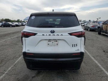 Toyota Sienna III 2022 Toyota Sienna LE 2022 2.5l 2.5 Hybryda 245KM, zdjęcie 2