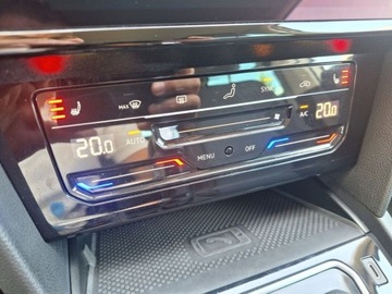 Volkswagen Passat B8 2021 Volkswagen Passat Variant GTE ASO 1.4TSI 218KM bezwyp. pakiety AppConnect, zdjęcie 34