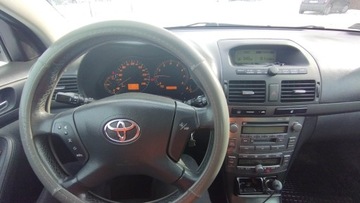 Toyota Avensis II Hatchback 1.8 VVT-i 129KM 2004 TOYOTA AVENSIS (_T25_) 1.8 (ZZT251_) 129 KM, zdjęcie 2