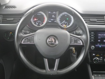 Skoda Octavia III Liftback Facelifting 1.8 TSI 180KM 2018 Skoda Octavia 1.8 TSI, Salon Polska, DSG, Klima, zdjęcie 14